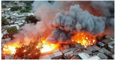 নিয়ন্ত্রণে মহাখালীর সাততলা বস্তির আগুন নিয়ন্ত্রণে মহাখালীর সাততলা বস্তির আগুন