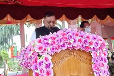 বার হোক কিংবা রিসোর্ট আইন অমান্য করলেই ব্যবস্থা: স্বরাষ্ট্রমন্ত্রী বার হোক কিংবা রিসোর্ট আইন অমান্য করলেই ব্যবস্থা: স্বরাষ্ট্রমন্ত্রী