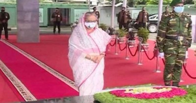 বঙ্গবন্ধুর প্রতিকৃতিতে প্রধানমন্ত্রী ও আওয়ামী লীগ সভাপতির শ্রদ্ধা বঙ্গবন্ধুর প্রতিকৃতিতে প্রধানমন্ত্রী ও আওয়ামী লীগ সভাপতির শ্রদ্ধা