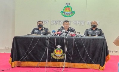 হলি আর্টিজানে হামলার পর ১৫০০ জঙ্গি গ্রেপ্তার হয়েছে: র্যাব ডিজি হলি আর্টিজানে হামলার পর ১৫০০ জঙ্গি গ্রেপ্তার হয়েছে: র্যাব ডিজি
