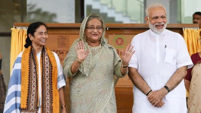 মোদি-মমতার জন্য ‘হাড়িভাঙা’ আম পাঠালেন শেখ হাসিনা মোদি-মমতার জন্য ‘হাড়িভাঙা’ আম পাঠালেন শেখ হাসিনা