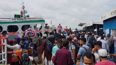 শিমুলিয়াঘাটে ঈদকে কেন্দ্র করে ঘর মুখি মানুষের ভীড়