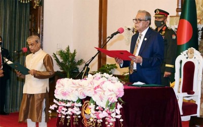 কাজের স্বীকৃতি পেলাম: শপথগ্রহণের পর প্রতিমন্ত্রী শামসুল আলম কাজের স্বীকৃতি পেলাম: শপথগ্রহণের পর প্রতিমন্ত্রী শামসুল আলম