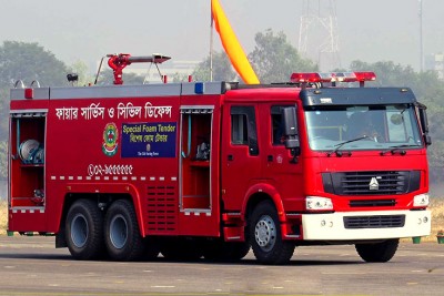 মতিঝিলে গ্যারেজে আগুন মতিঝিলে গ্যারেজে আগুন