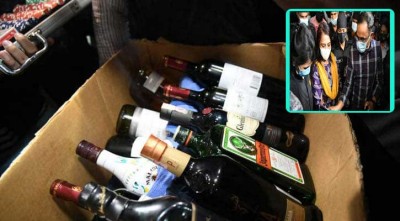 হেলেনার বাসা থেকে মদ-ক্যাসিনো সামগ্রী উদ্ধার