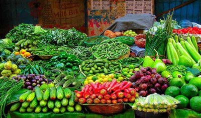 কাঁচা মরিচ ২০০ টাকা! সবজির দাম অপরিবর্তিত কাঁচা মরিচ ২০০ টাকা! সবজির দাম অপরিবর্তিত