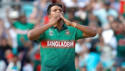 মার খেয়েই মাথা খুলেছে তাঁর! মার খেয়েই মাথা খুলেছে তাঁর!