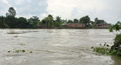 বেড়েই চলছে নদ-নদীর পানি, প্লাবিত নিম্নাঞ্চল বেড়েই চলছে নদ-নদীর পানি, প্লাবিত নিম্নাঞ্চল