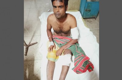 মেহেরপুরে এক ব্যক্তিকে কুপিয়ে জখম মেহেরপুরে এক ব্যক্তিকে কুপিয়ে জখম