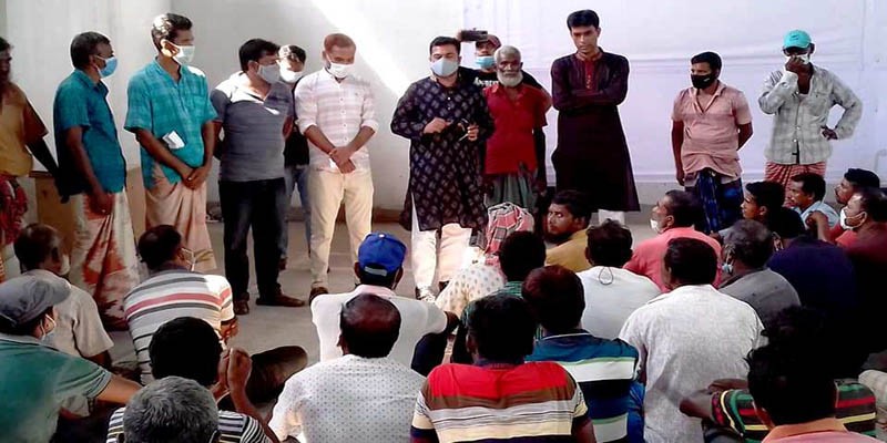 রিক্সা শ্রমিকদের আর্থিক অনুদান প্রদান করলেন মেহেরপুর পৌর মেয়র রিক্সা শ্রমিকদের আর্থিক অনুদান প্রদান করলেন মেহেরপুর পৌর মেয়র