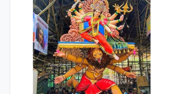 ইতিহাসের পাতায় দুর্গাপূজা ইতিহাসের পাতায় দুর্গাপূজা