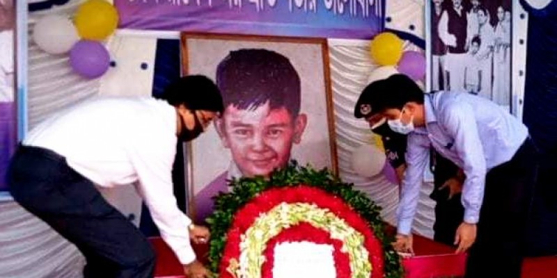 মেহেরপুর জেলা প্রশাসনের আয়োজনে শেখ রাসেলের জন্মদিন পালন মেহেরপুর জেলা প্রশাসনের আয়োজনে শেখ রাসেলের জন্মদিন পালন