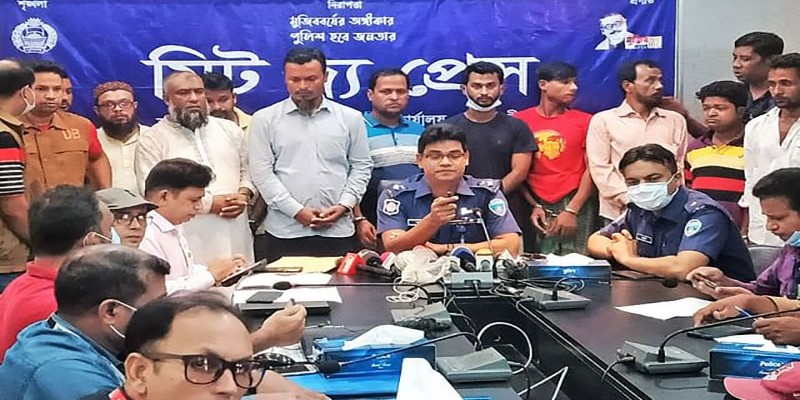 বেগমগঞ্জে মন্দিরে হামলার ঘটনায় যুবদল-জামায়াত নেতাসহ গ্রেপ্তার ১১ বেগমগঞ্জে মন্দিরে হামলার ঘটনায় যুবদল-জামায়াত নেতাসহ গ্রেপ্তার ১১