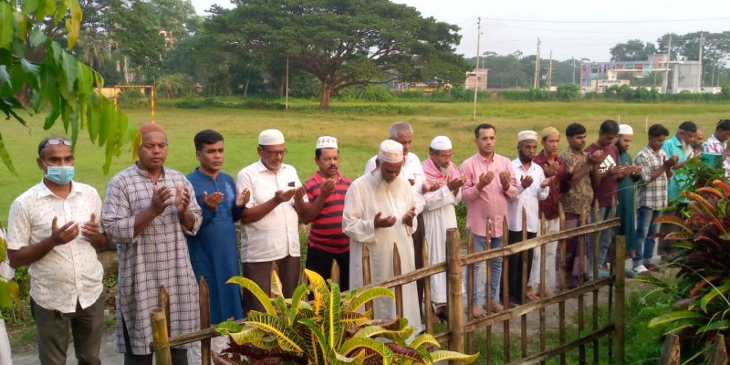মাদারীপুর জেলার প্রতিষ্ঠাতা সভাপতি আবাদুস সামাদ মিয়ার কবর জিয়ারত মাদারীপুর জেলার প্রতিষ্ঠাতা সভাপতি আবাদুস সামাদ মিয়ার কবর জিয়ারত