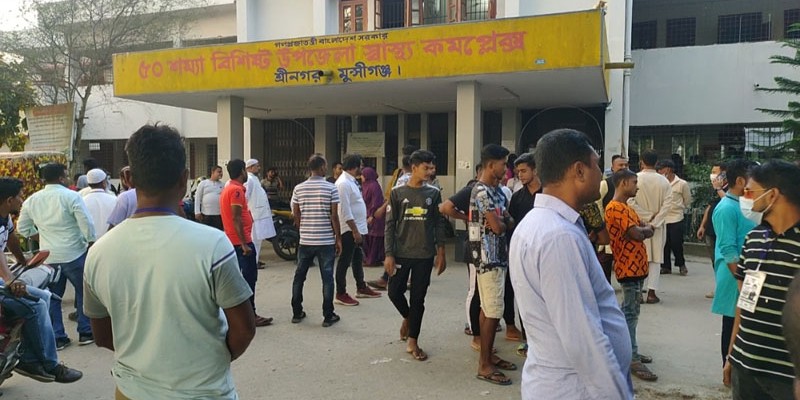 শ্রীনগরে আওয়ামী লীগ-বিদ্রোহী প্রার্থীর সমর্থকদের মধ্যে ২ দফায় সংঘর্ষ, আহত ৩০ শ্রীনগরে আওয়ামী লীগ-বিদ্রোহী প্রার্থীর সমর্থকদের মধ্যে ২ দফায় সংঘর্ষ, আহত ৩০