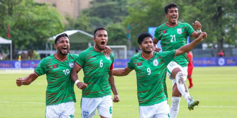 জামাল-তপু'র গোলে ১৮ বছর পর মালদ্বীপের বিপক্ষে বাংলাদেশের জয়োল্লাস জামাল-তপু'র গোলে ১৮ বছর পর মালদ্বীপের বিপক্ষে বাংলাদেশের জয়োল্লাস