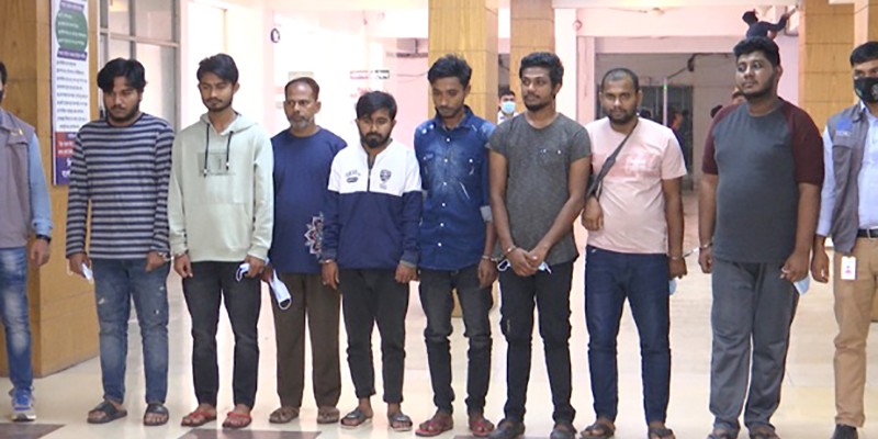 ৯ অনলাইন জুয়াড়ি আটকের মধ্যে মেহেরপুরের ৫ জন ৯ অনলাইন জুয়াড়ি আটকের মধ্যে মেহেরপুরের ৫ জন
