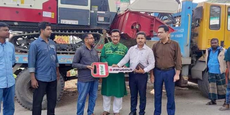 নন্দীগ্রামে ৩ কৃষকের মাঝে কম্বাইন হারভেস্টার মেশিন বিতরণ নন্দীগ্রামে ৩ কৃষকের মাঝে কম্বাইন হারভেস্টার মেশিন বিতরণ