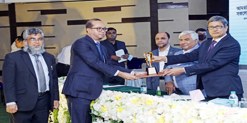 শীর্ষ করদাতার পুরস্কার পেল ইসলামী ব্যাংক