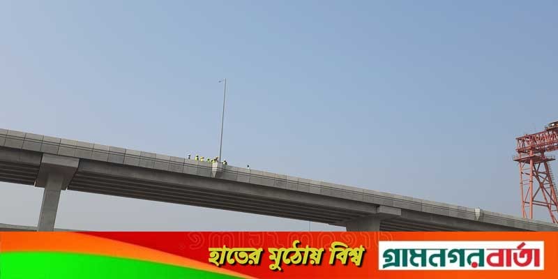 পদ্মা সেতুতে বসল ল্যাম্পপোস্ট পদ্মা সেতুতে বসল ল্যাম্পপোস্ট