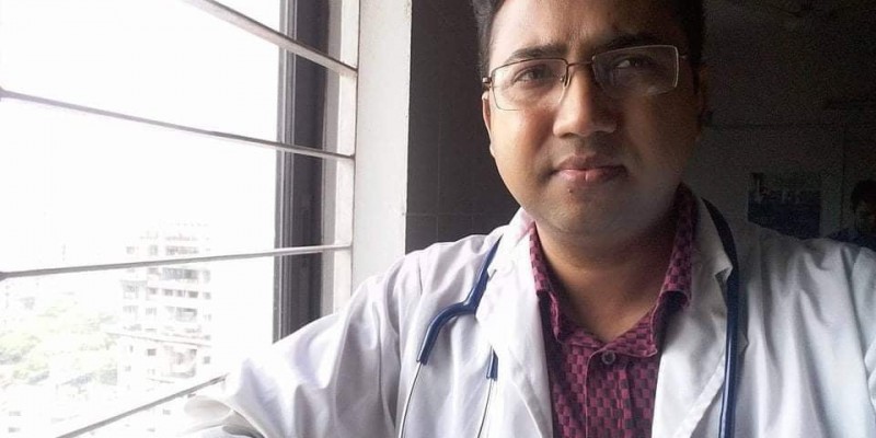 এক চোখে মায়াকাজল আর চোখে শিশিরের জল এক চোখে মায়াকাজল আর চোখে শিশিরের জল