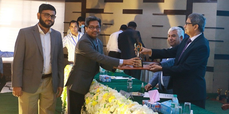 শীর্ষ করদাতা প্রতিষ্ঠানের সম্মাননা পেল ডিবিএইচ শীর্ষ করদাতা প্রতিষ্ঠানের সম্মাননা পেল ডিবিএইচ