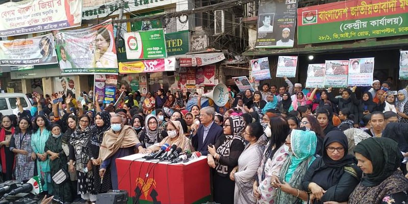 খালেদা জিয়ার বিদেশে যেতে বাধা আইন নয়, সরকার: ফখরুল খালেদা জিয়ার বিদেশে যেতে বাধা আইন নয়, সরকার: ফখরুল