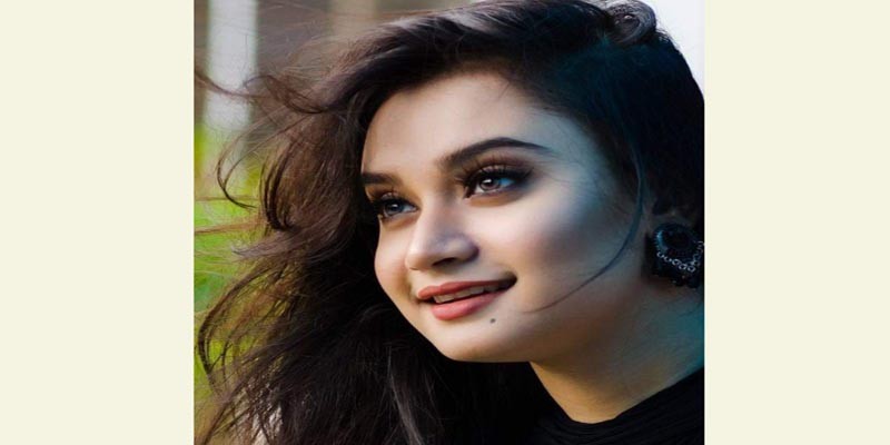 প্রশংসায় ভাসছে মডেল-অভিনেত্রী আফসানা নাওমি প্রশংসায় ভাসছে মডেল-অভিনেত্রী আফসানা নাওমি