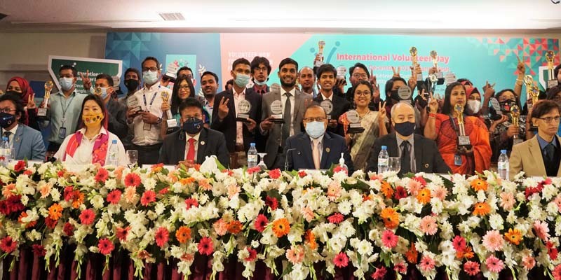 ‘আইভিডি বাংলাদেশ ভলান্টিয়ার অ্যাওয়ার্ড ২০২১’ পেলেন ২০ জন স্বেচ্ছাসেবক ‘আইভিডি বাংলাদেশ ভলান্টিয়ার অ্যাওয়ার্ড ২০২১’ পেলেন ২০ জন স্বেচ্ছাসেবক