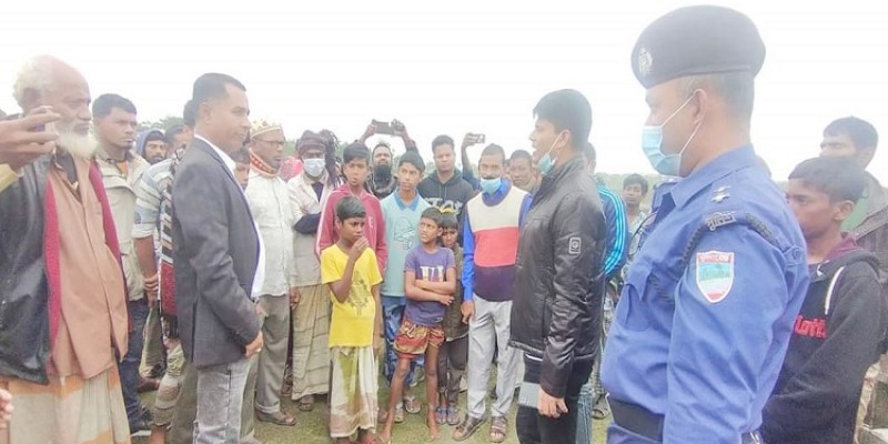 বাগেরহাটে নদী থেকে অপরিণত নবজাতকের মরদেহ উদ্ধার বাগেরহাটে নদী থেকে অপরিণত নবজাতকের মরদেহ উদ্ধার