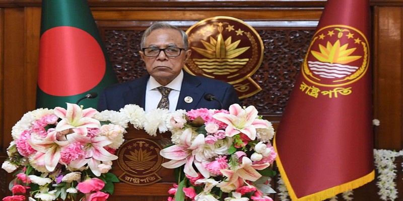দুর্নীতিবাজদের সামাজিকভাবে বয়কট করার আহ্বান রাষ্ট্রপতির দুর্নীতিবাজদের সামাজিকভাবে বয়কট করার আহ্বান রাষ্ট্রপতির