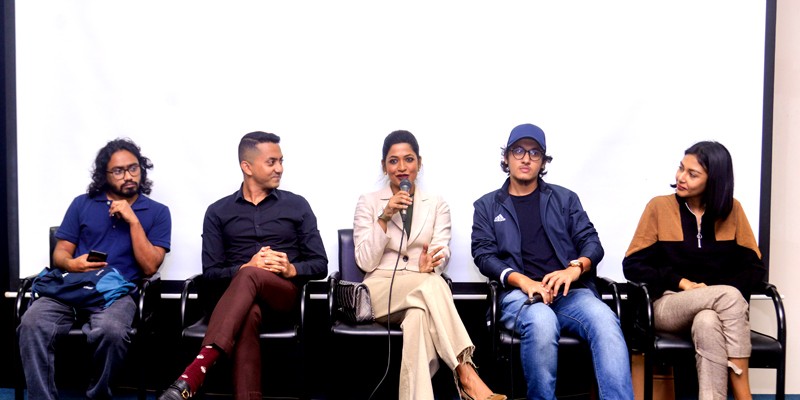 ইউল্যাবে 'রেহানা মরিয়ম নূর'-এর বৈকল্পিক চলচ্চিত্র প্রদর্শন এবং আলোচনা ইউল্যাবে 'রেহানা মরিয়ম নূর'-এর বৈকল্পিক চলচ্চিত্র প্রদর্শন এবং আলোচনা