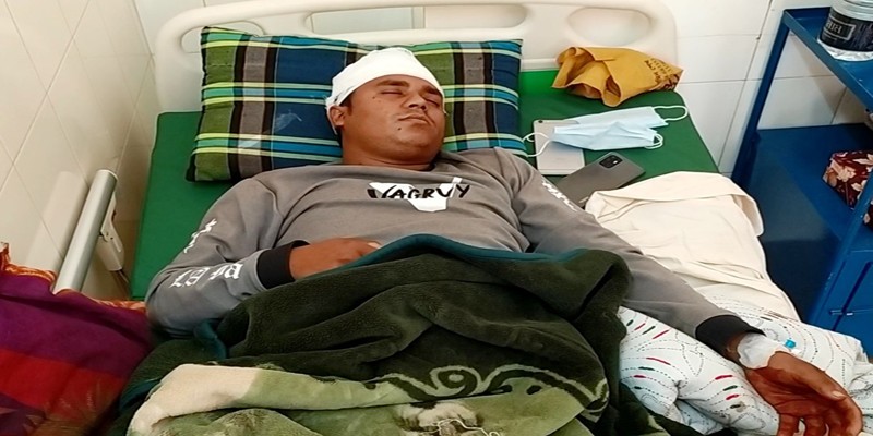 রাজৈর পৌর ছাত্রলীগের সভাপতিকে কুপিয়ে মারাত্মক জখম রাজৈর পৌর ছাত্রলীগের সভাপতিকে কুপিয়ে মারাত্মক জখম