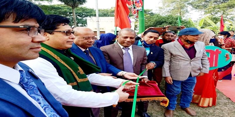 মেহেরপুরে যুব উন্নয়ন অধিদপ্তরের পণ্য প্রদর্শনী ও মেলার উদ্বোধন মেহেরপুরে যুব উন্নয়ন অধিদপ্তরের পণ্য প্রদর্শনী ও মেলার উদ্বোধন