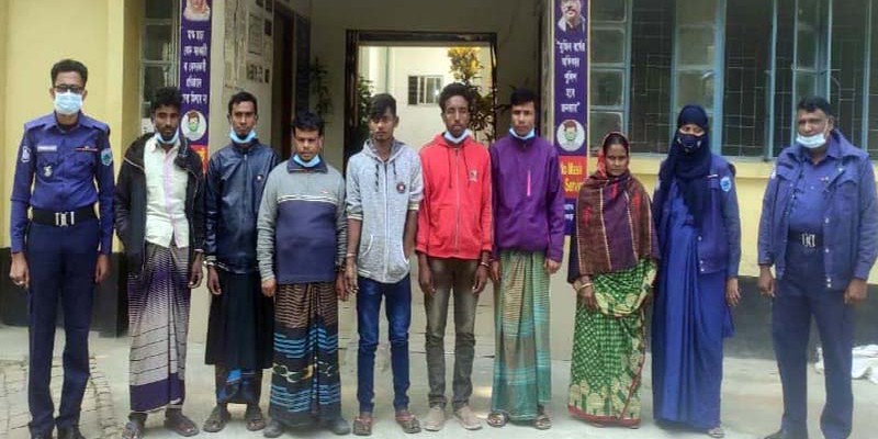 নন্দীগ্রামে থানা পুলিশের অভিযানে গ্রেপ্তার ৭ নন্দীগ্রামে থানা পুলিশের অভিযানে গ্রেপ্তার ৭