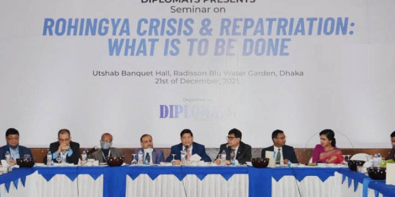 কিছু লোক যুক্তরাষ্ট্রকে ঢালাওভাবে মিথ্যা তথ্য দিচ্ছে: পররাষ্ট্রমন্ত্রী কিছু লোক যুক্তরাষ্ট্রকে ঢালাওভাবে মিথ্যা তথ্য দিচ্ছে: পররাষ্ট্রমন্ত্রী