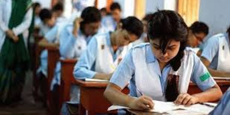 এসএসসি পরীক্ষার ফল হতে পারে এ মাসেই এসএসসি পরীক্ষার ফল হতে পারে এ মাসেই