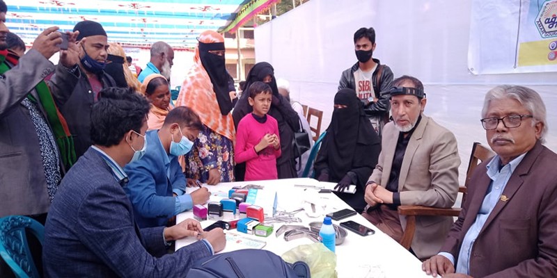 লৌহজংয়ে ফ্রি মেডিকেল ক্যাম্প লৌহজংয়ে ফ্রি মেডিকেল ক্যাম্প