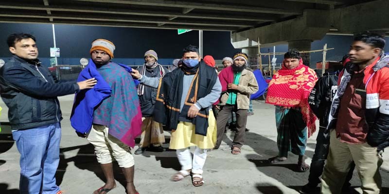 ভাঙ্গায় শীতার্ত ব্যক্তিদের মাঝে জেলা পুলিশের উদ্যোগে কম্বল বিতরণ ভাঙ্গায় শীতার্ত ব্যক্তিদের মাঝে জেলা পুলিশের উদ্যোগে কম্বল বিতরণ