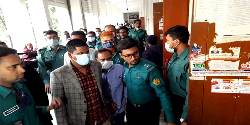 ককটেল বিস্ফোরণ: বিএনপির ১০ নেতাকর্মীর পাঁচ বছরের জেল ককটেল বিস্ফোরণ: বিএনপির ১০ নেতাকর্মীর পাঁচ বছরের জেল