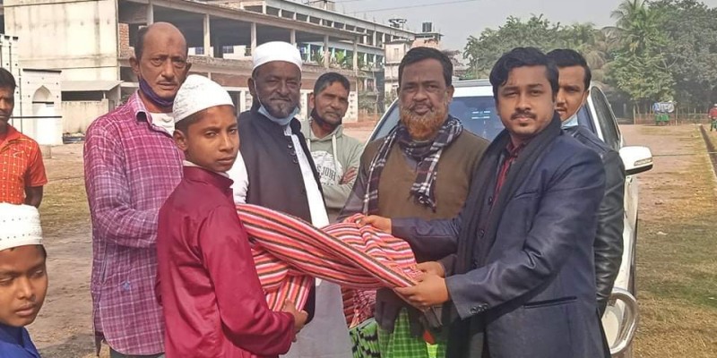 মিরকাদিমে সাবেক অতিরিক্ত আইজিপি'র রিকাবী বাজার মাদ্রাসায় কম্বল বিতরণ মিরকাদিমে সাবেক অতিরিক্ত আইজিপি'র রিকাবী বাজার মাদ্রাসায় কম্বল বিতরণ