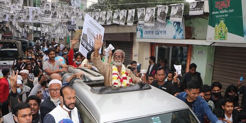 সিসিটিভি বন্ধ রাখতে প্রশাসনের পক্ষ থেকে চাপ দেওয়া হচ্ছে: তৈমুর আলম সিসিটিভি বন্ধ রাখতে প্রশাসনের পক্ষ থেকে চাপ দেওয়া হচ্ছে: তৈমুর আলম