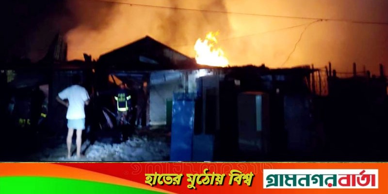 আগুনে পুড়ল মিল্কভিটার কারখানা, ব্যাপক ক্ষয়ক্ষতির শঙ্কা আগুনে পুড়ল মিল্কভিটার কারখানা, ব্যাপক ক্ষয়ক্ষতির শঙ্কা