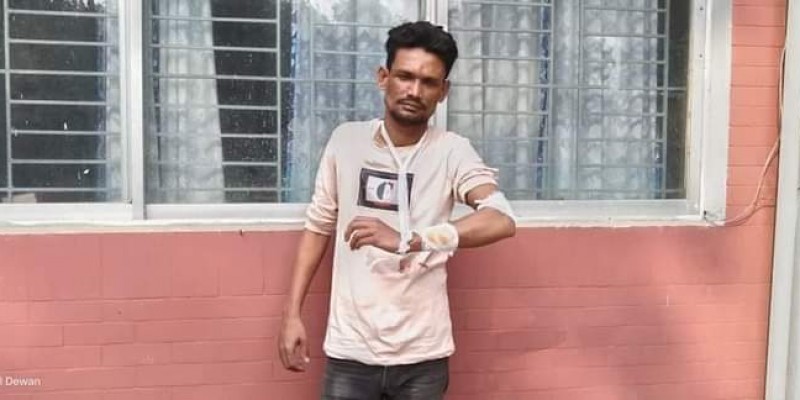 গজারিয়ায় ব্যবসায়ীকে কুপিয়ে জখম. আটক এক গজারিয়ায় ব্যবসায়ীকে কুপিয়ে জখম. আটক এক