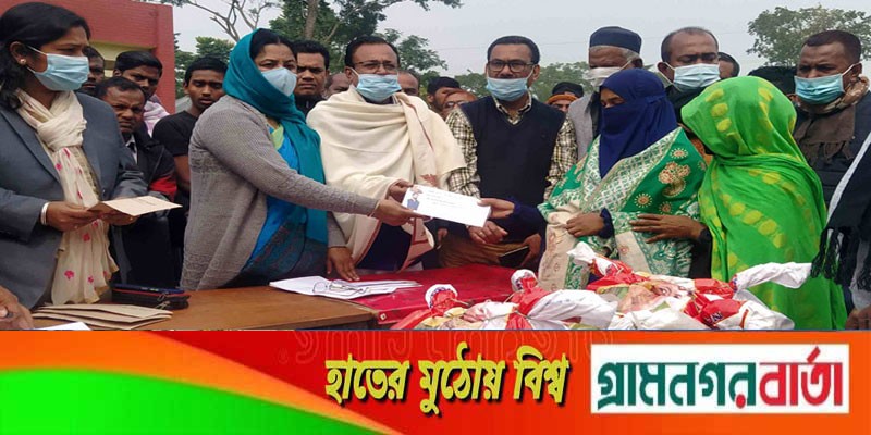 ট্রলার ডুবিঃ নিহতদের পরিবারকে আর্থিক ও খাদ্য সহায়তা প্রদান ট্রলার ডুবিঃ নিহতদের পরিবারকে আর্থিক ও খাদ্য সহায়তা প্রদান