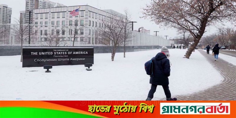 ইউক্রেনে দূতাবাস বন্ধ করছে আমেরিকা, কম্পিউটার সামগ্রী ধ্বংস ইউক্রেনে দূতাবাস বন্ধ করছে আমেরিকা, কম্পিউটার সামগ্রী ধ্বংস
