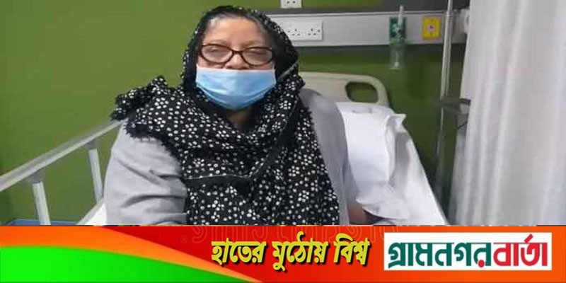 হাসপাতালে ভর্তি ডলি জহুর হাসপাতালে ভর্তি ডলি জহুর
