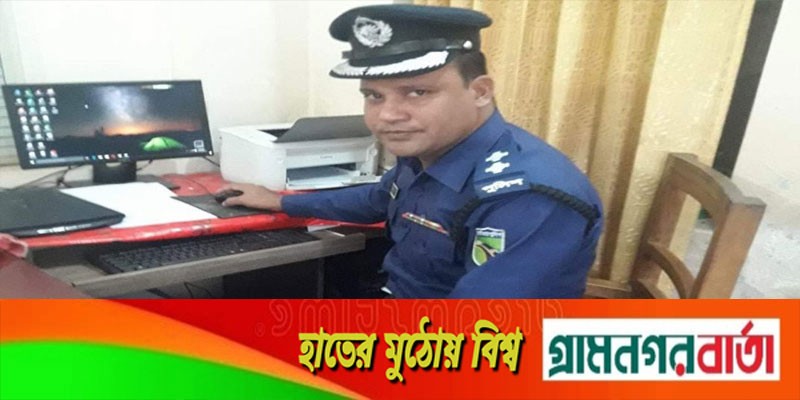 সড়কে নিরাপত্তা দিতে গিয়ে সড়কেই ঝরল পুলিশ কর্মকর্তার প্রাণ সড়কে নিরাপত্তা দিতে গিয়ে সড়কেই ঝরল পুলিশ কর্মকর্তার প্রাণ