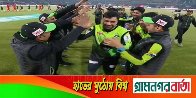 পিএসএলে 'গার্ড অব অনার' নিয়ে ঢাকায় আসছেন রশিদ খান পিএসএলে 'গার্ড অব অনার' নিয়ে ঢাকায় আসছেন রশিদ খান