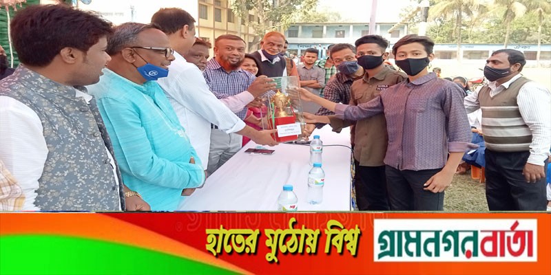 শিবগঞ্জে ৫০তম শীতকালীন ক্রীড়া প্রতিযোগিতার পুরস্কার বিতরণী অনুষ্ঠান শিবগঞ্জে ৫০তম শীতকালীন ক্রীড়া প্রতিযোগিতার পুরস্কার বিতরণী অনুষ্ঠান